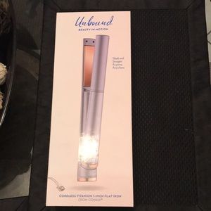 Conair Unbound Cordless Titanium FlatIron